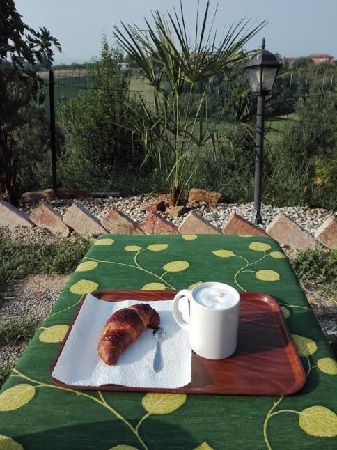 A Casa Di Anna Bed & Breakfast Vaglio Serra Dış mekan fotoğraf